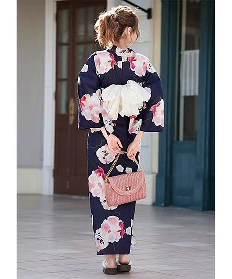 Japanischer Kimono Yukata für  – Japanese Women Formal Wear Bewertung und Preis