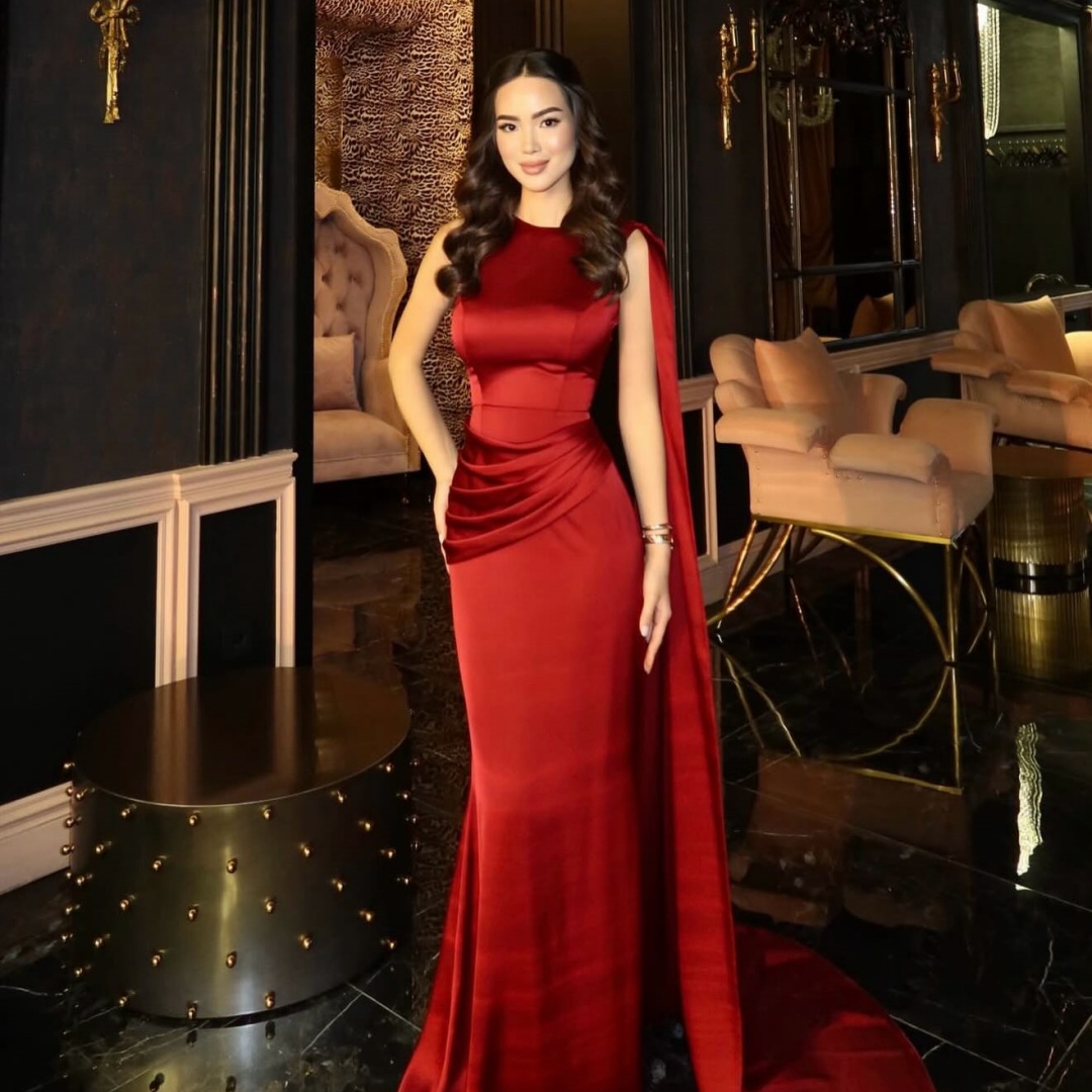Bella Maßgeschneidertes rotes  – Women Formal Wear For Graduation Bewertung und Preis