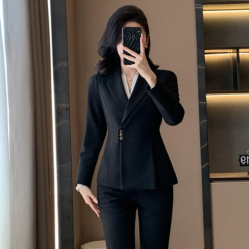Professioneller Damenanzug für – Women Formal Wear Shirt And Pant Bewertung und Preis