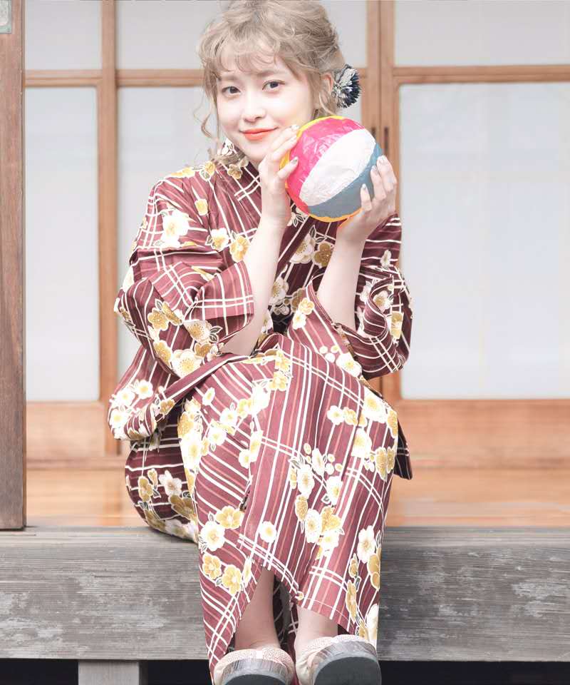 Traditioneller japanischer Kim – Japanese Women Formal Wear Bewertung und Preis