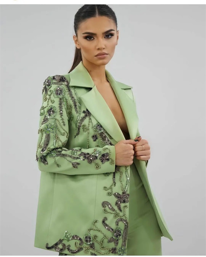 Designer-Damenanzüge aus grüne – Women Formal Wear Designers Bewertung und Preis
